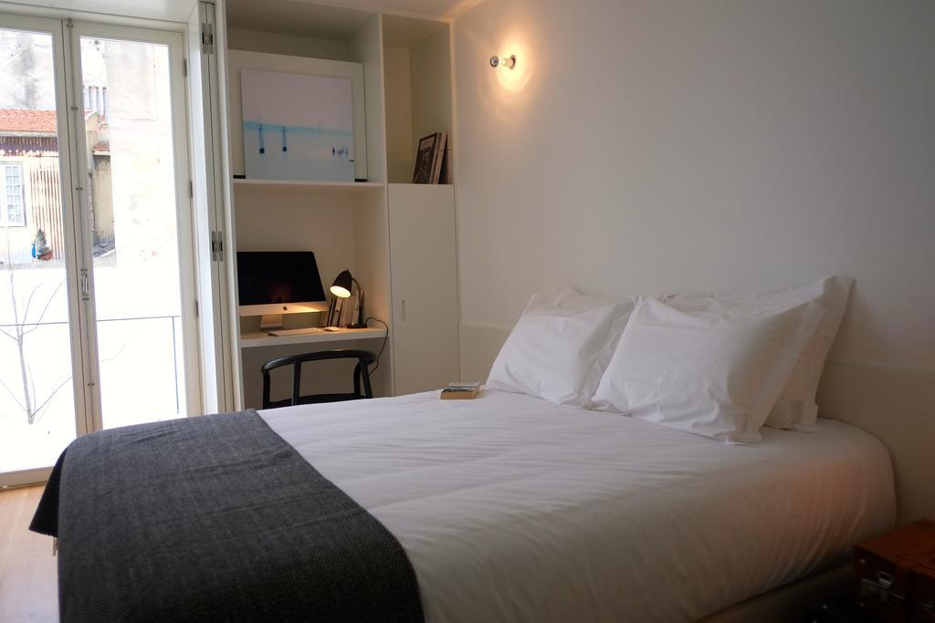 The Late Birds Lisbon - Gay Urban Resort Room photo